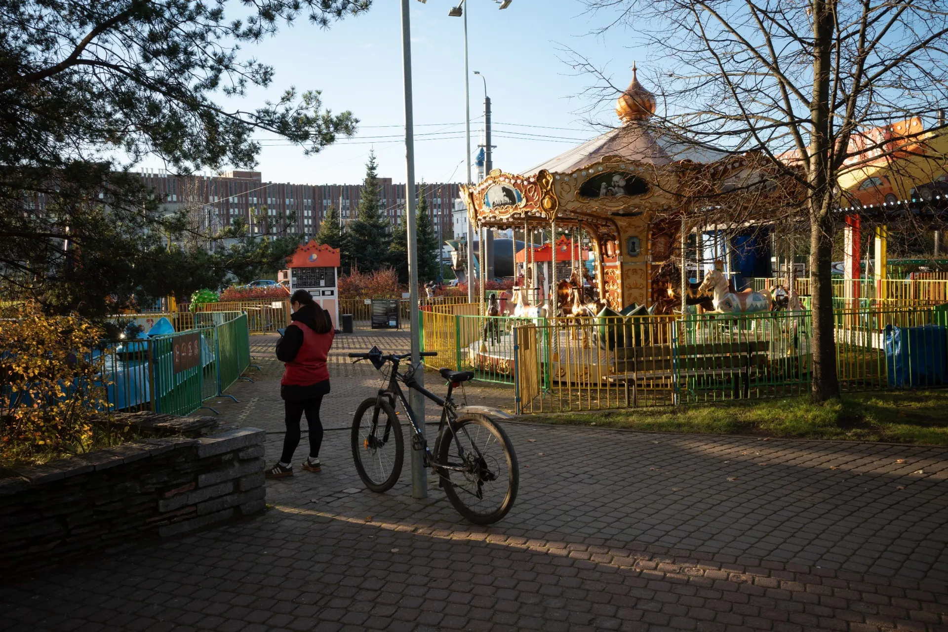 В Петербурге зафиксирована вспышка кори; обновления по транспорту, авиации и события в России и мире.