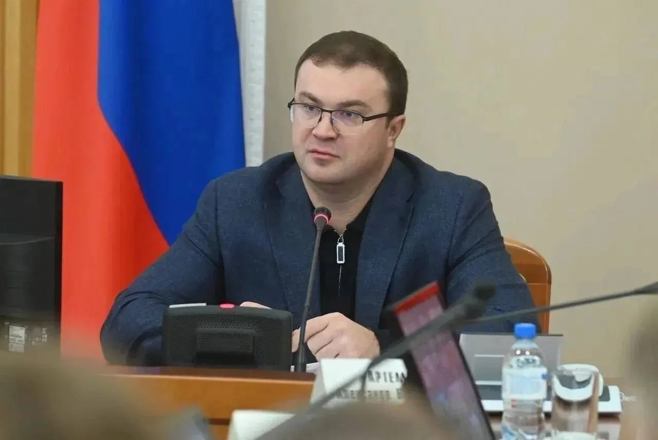 Омск продолжает переход частных домов на газовое отопление. Более 610 млн рублей выделено на реализацию программы «Чистый воздух» в рамках нацпроекта; уже более 5,5 тысяч домов переведены на газ.