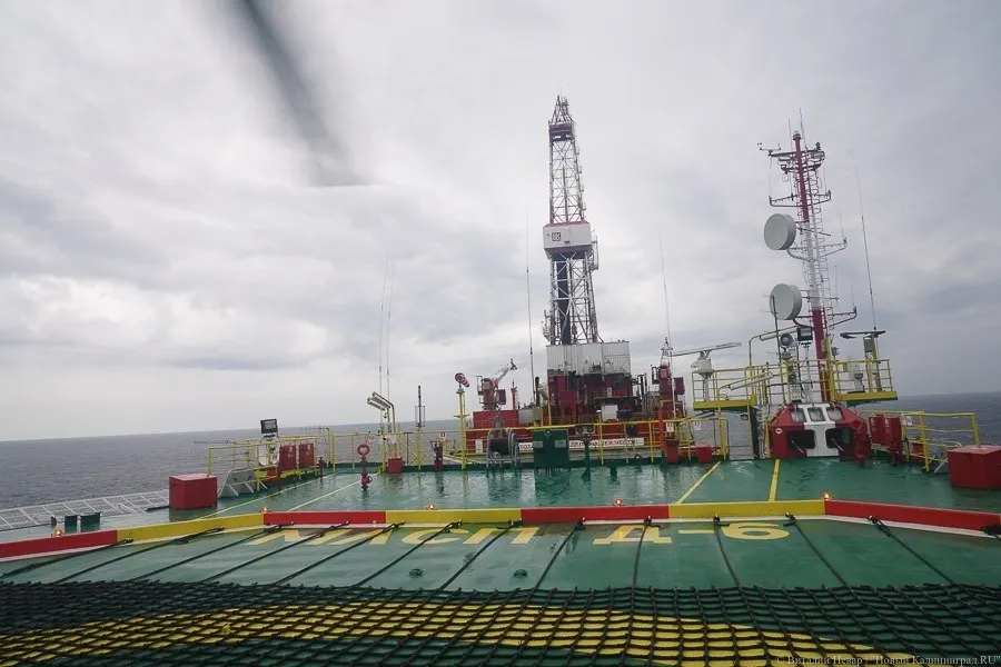 Губернатор обсудил с руководством крупной нефтяной компании планы наращивания добычи нефти и освоение новых участков на Балтийском шельфе.
