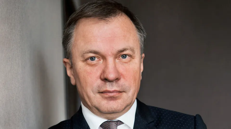 Экс‑главу Агентства по&nbsp;страхованию вкладов приговорили к&nbsp;четырём с&nbsp;половиной годам колонии и&nbsp;штрафу за&nbsp;хищение свыше 4&nbsp;млрд рублей