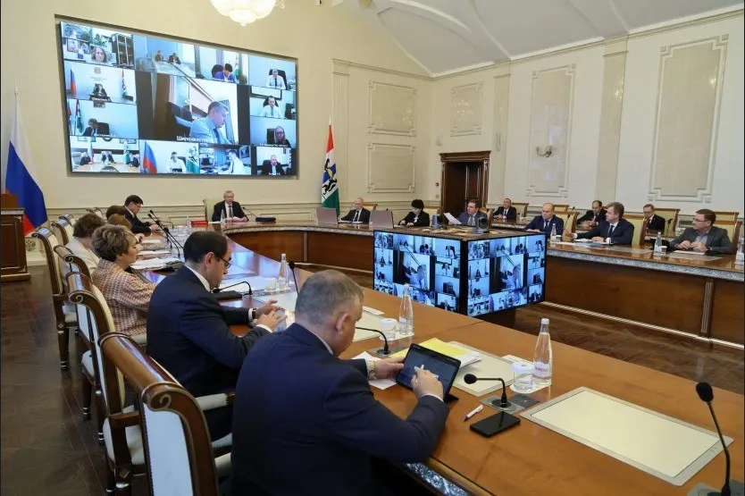 Проект бюджета на 2027 год: доходы 306 млрд руб, расходы 351 млрд руб, дефицит около 45 млрд.