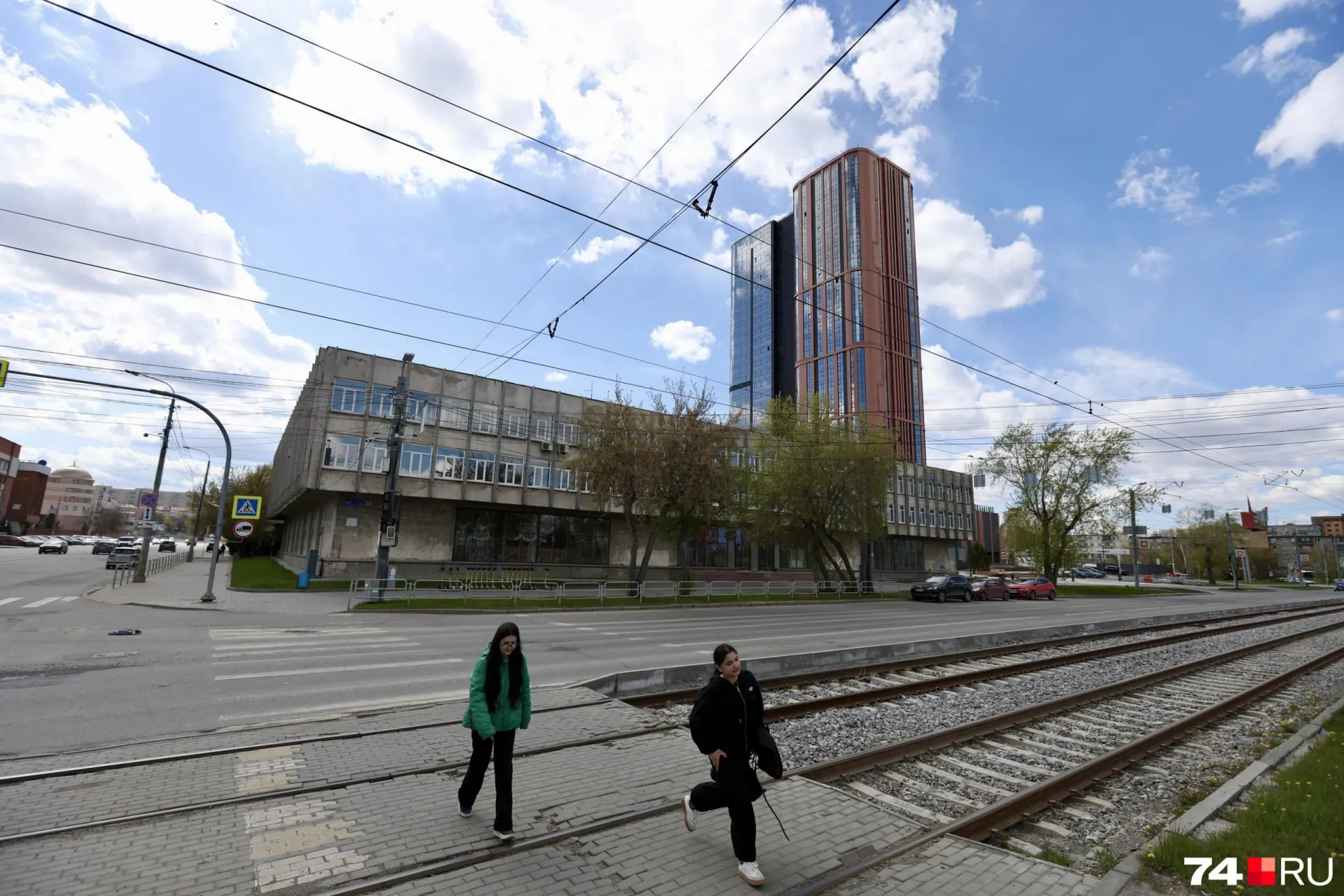 Здание площадью 2488 м² по адресу Труда, 157 выставлено на торги; начальная цена — 59,8 млн рублей, торги состоятся 20 ноября.