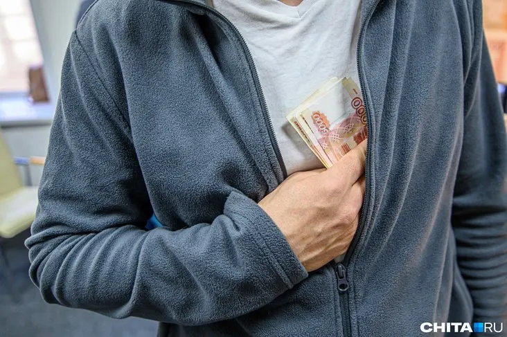 Регион фиксирует высокий уровень уголовных дел, связанных с невыплатой зарплаты; по объёмам долгов он уступает лишь в тройке регионов.