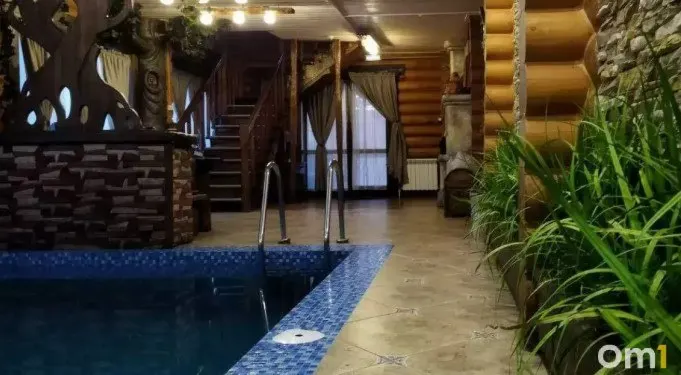 Строительный проект Villa Resort в посёлке Розовка близ Омска подходит к завершению; запланировано открытие в 2026 году с обширной инфраструктурой и развлекательной зоной.