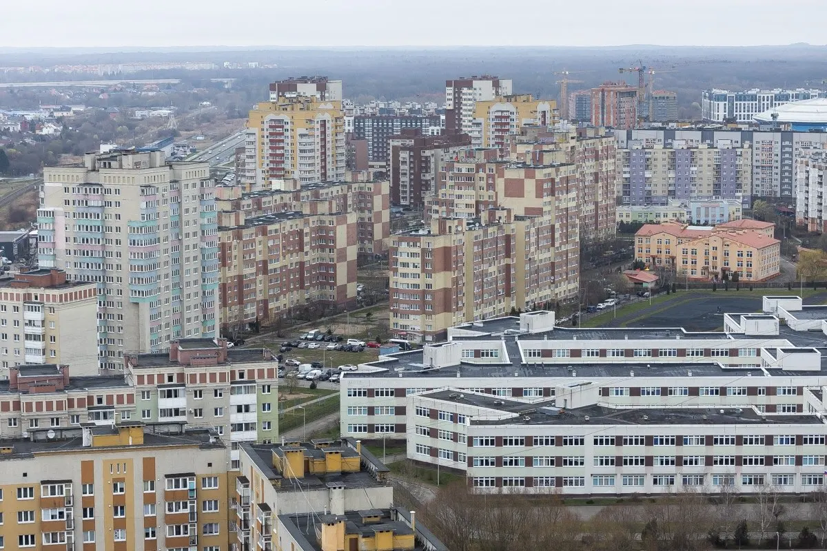 Средняя стоимость аренды на ночь составляет около 4 тыс. рублей; Калининград вошел в топ-10 городов по бронированиям на праздники, по России спрос на посуточное жилье вырос на 4%.