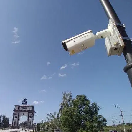 Контракт на обслуживание системы «Безопасный город» в Курской области заключён с компанией, ранее внедрявшей распознавание лиц в регионе, на сумму 22,5 миллиона рублей.
