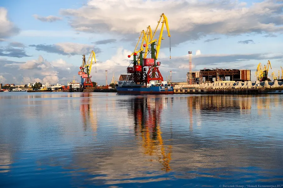 Морской оборот растёт, доля каботажа увеличивается, в то же время снижены объемы через железнодорожные пункты пропуска и автомобильные перевозки.