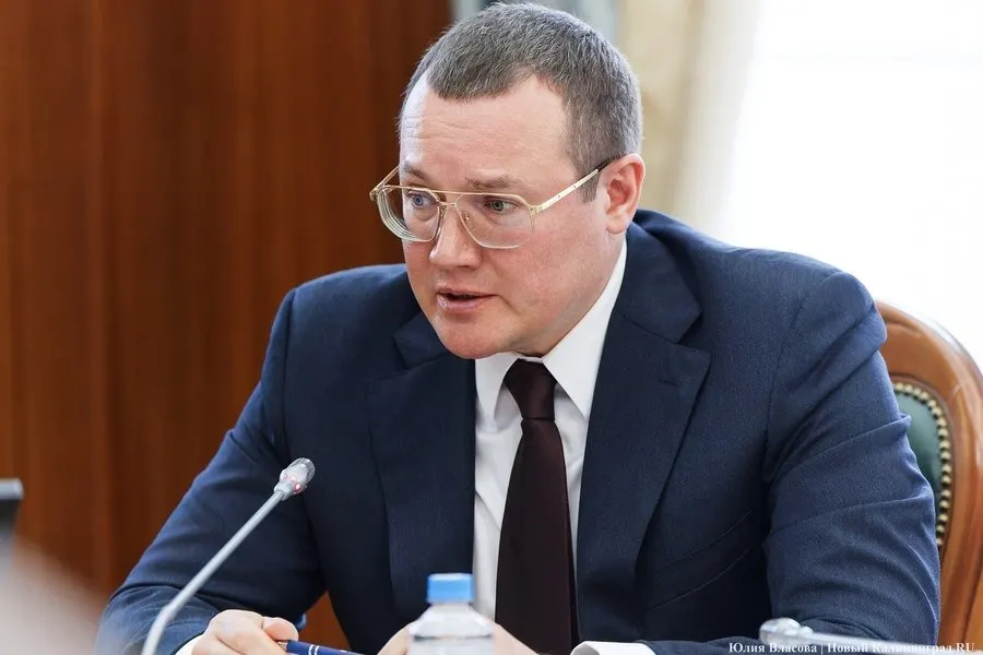 Чиновник указал, что высокий уровень бюджетной обеспеченности ограничивает доступ Калининградской области к федеральной поддержке по обновлению общественного транспорта.