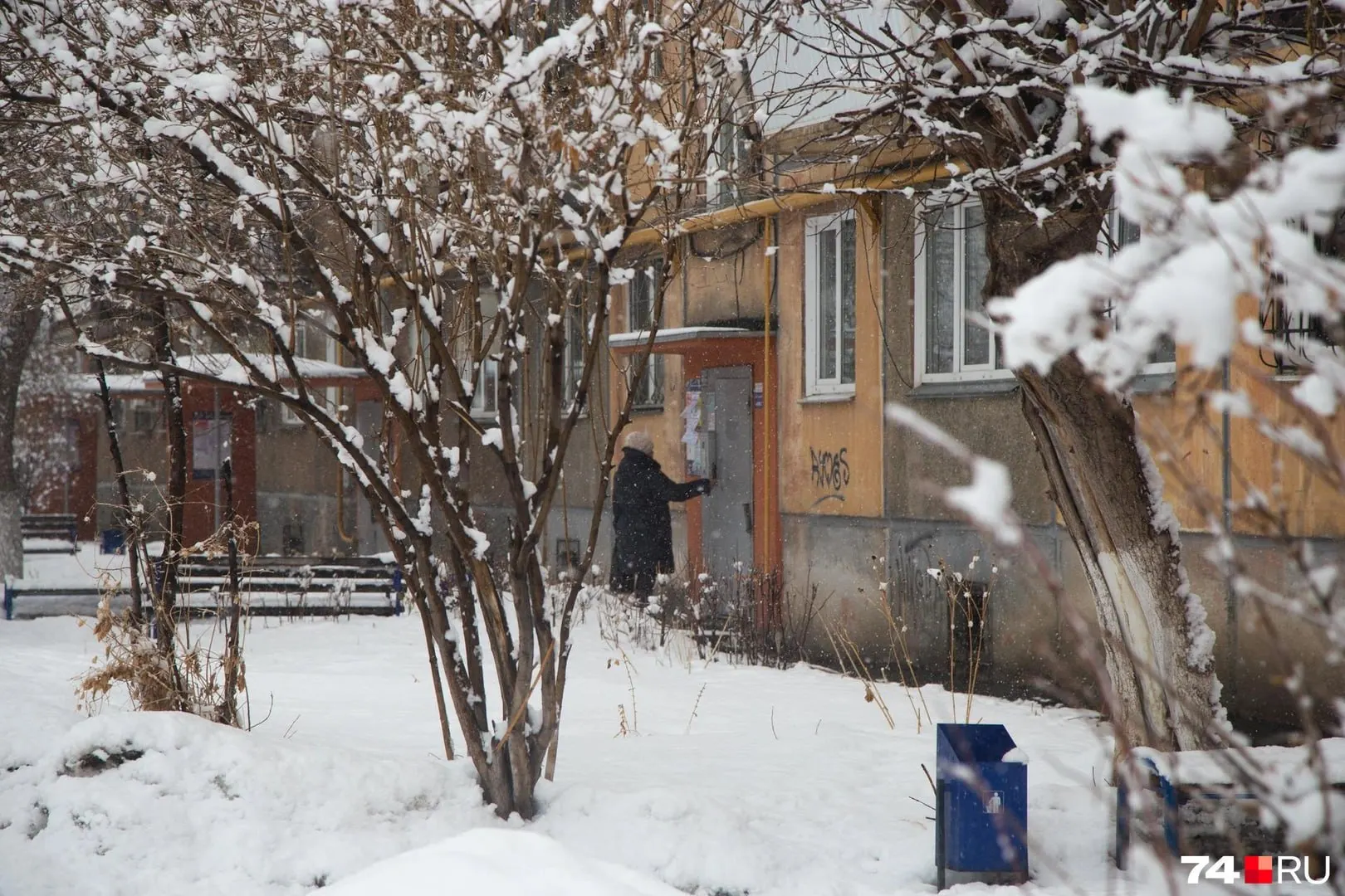 Компания подала в суд заявление о несостоятельности в марте, указав долг в 43 млн рублей. В мае суд признал заявление обоснованным и ввёл процедуру наблюдения. В деле насчитывается 10 кредиторов, общий долг оценивается примерно в 370 млн рублей; срок процедуры — шесть месяцев до 5 апреля 2027 года.