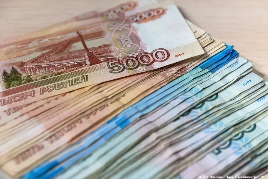 Дополнительное финансирование здравоохранения включает меры кадровой политики, погашение задолженности медучреждений и поддержку образовательной инфраструктуры.