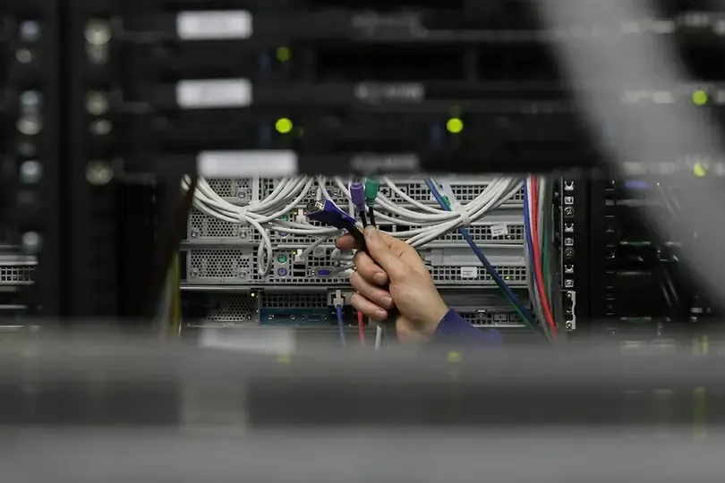 Новый техсбор коснется производителей и импортеров электроники и комплектующих; порядок расчета пока уточняется, но маркировка может снизить сбор.